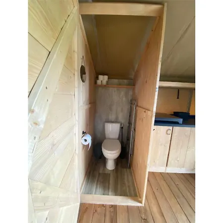 Minicamping De Lindenhoeve - Safaritent Schaapje * Nistelrode