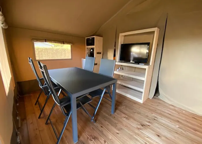 Minicamping De Lindenhoeve - Safaritent Schaapje Chalet *